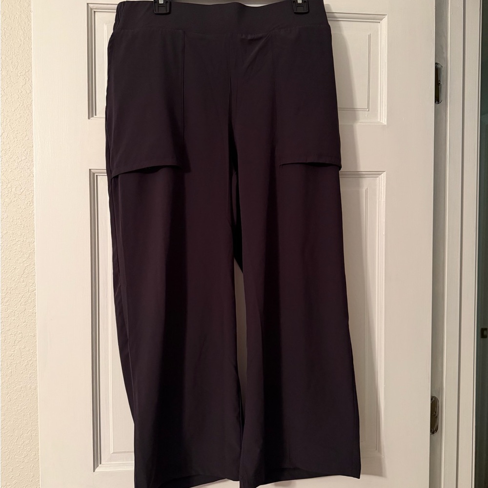 Columbia Relaxed Fit Capri Pants Black